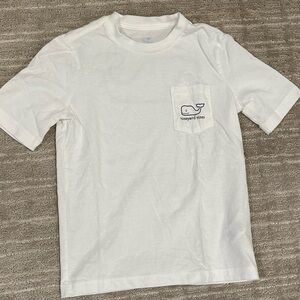 Kids White Vineyard Vines Whale T-Shirt. size 5